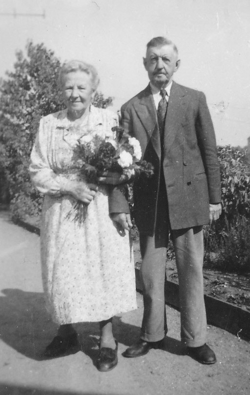 danmarksslaumlkten_jennyelofgifta50aringr1955.jpg