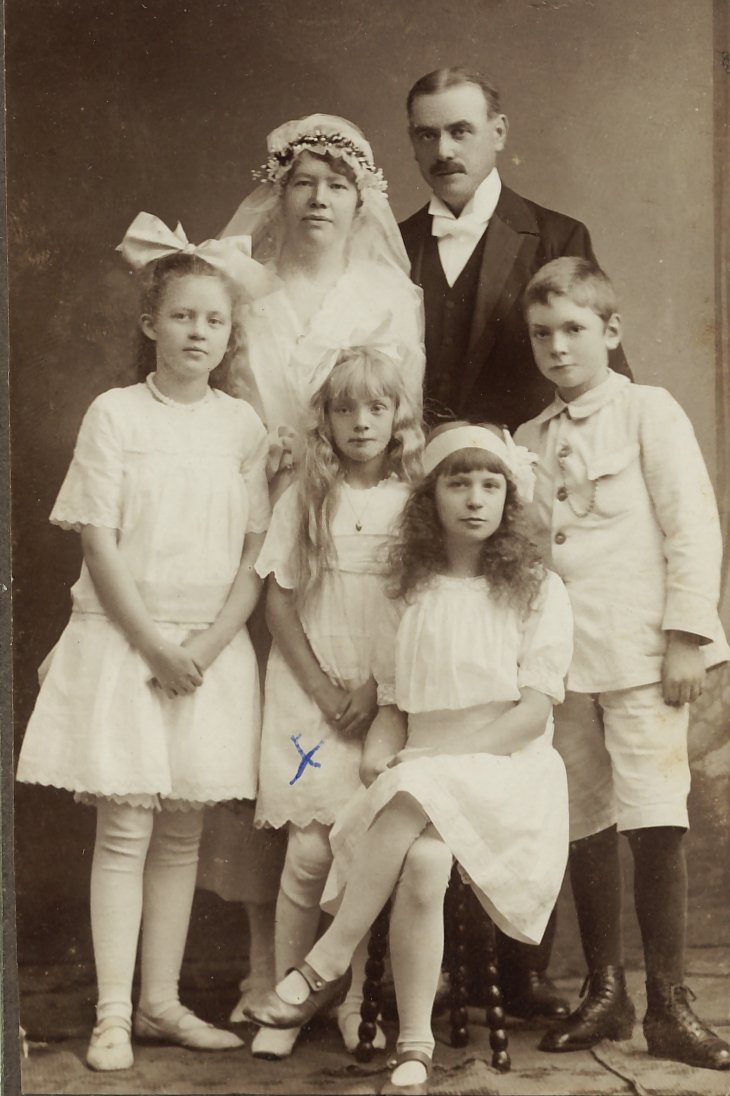 raringaringprivat_soumlderbergemma_1887-1966_gift_300fg.jpg